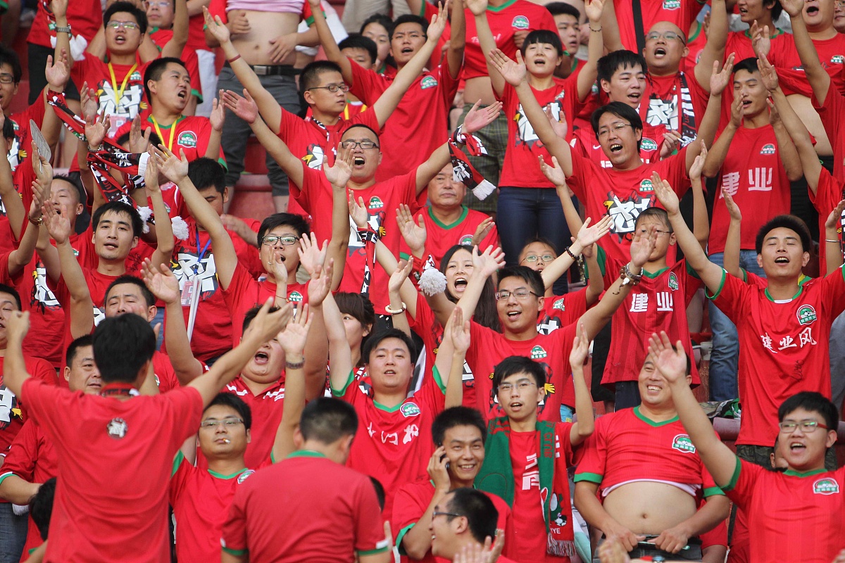 ju11.co-激烈对抗引人注目，中国队在赛场上大放异彩的简单介绍